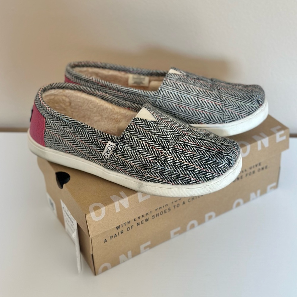 Toms youth 5 pink wool herringbone